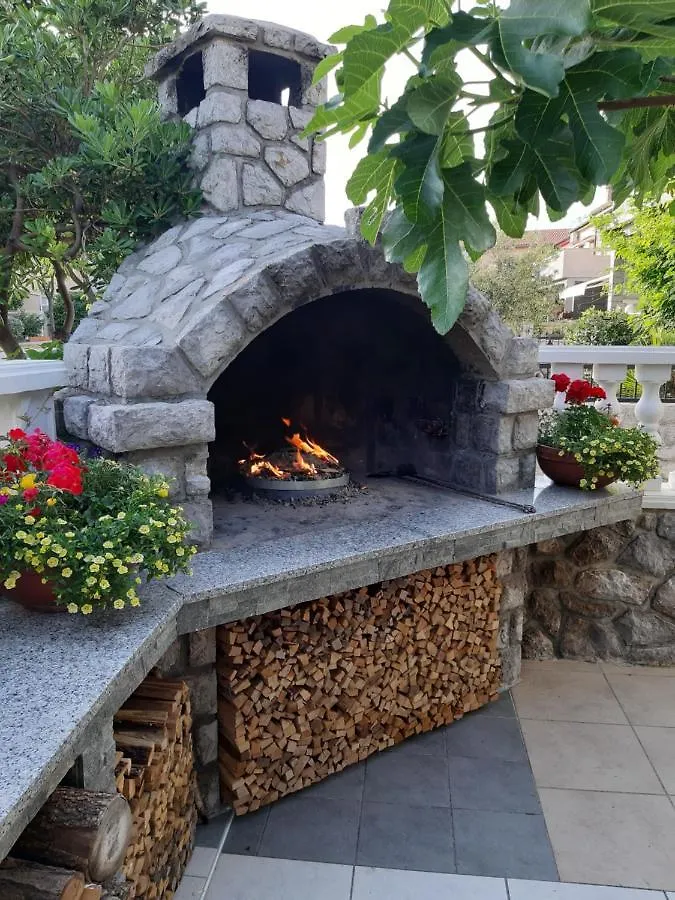 אומיסאליי Apartmani Jozefina