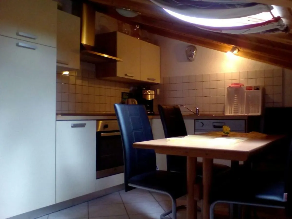 אומיסאליי Apartmani Jozefina דירה